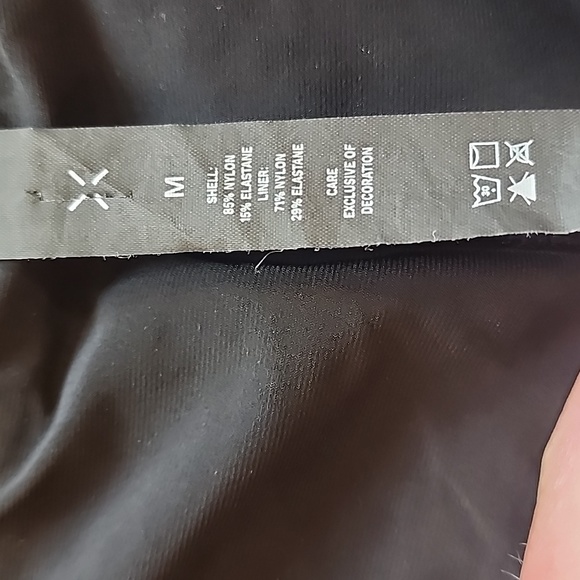 Ten Thousand Set Short - Picture 2 of 4